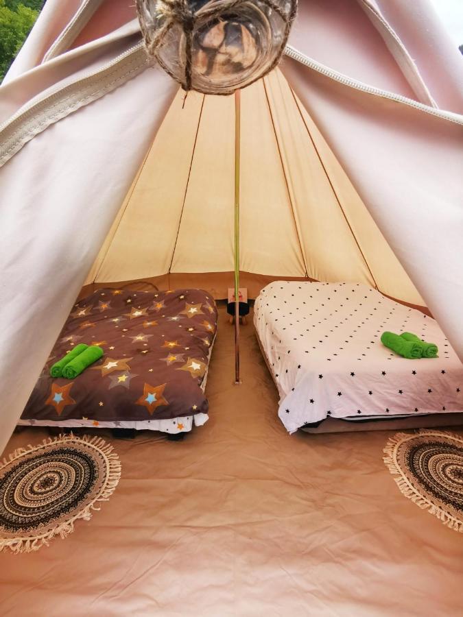 Отель Luna Rock Glamping Brezoi - Blue Scai Экстерьер фото