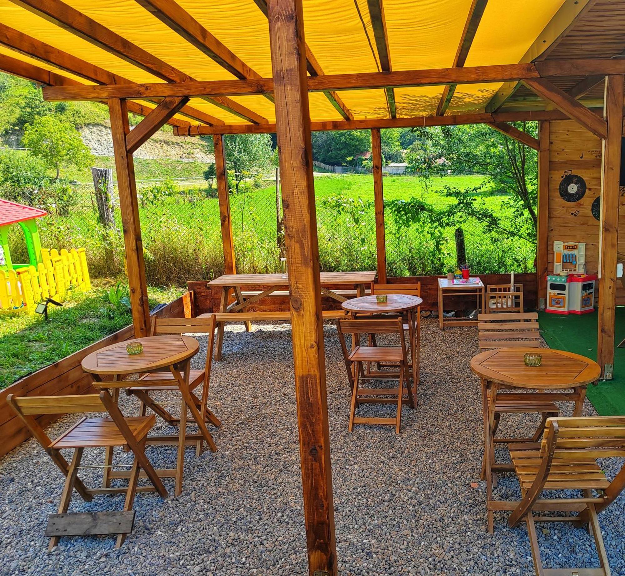 Luna Rock Glamping Brezoi - Blue Scai Экстерьер фото