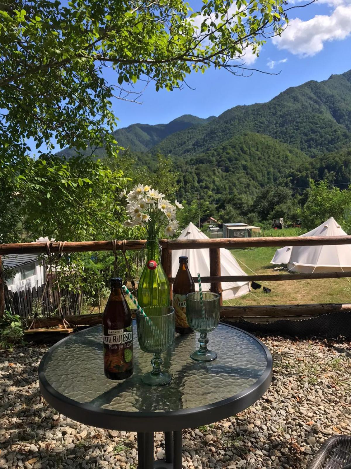 Luna Rock Glamping Brezoi - Blue Scai Экстерьер фото
