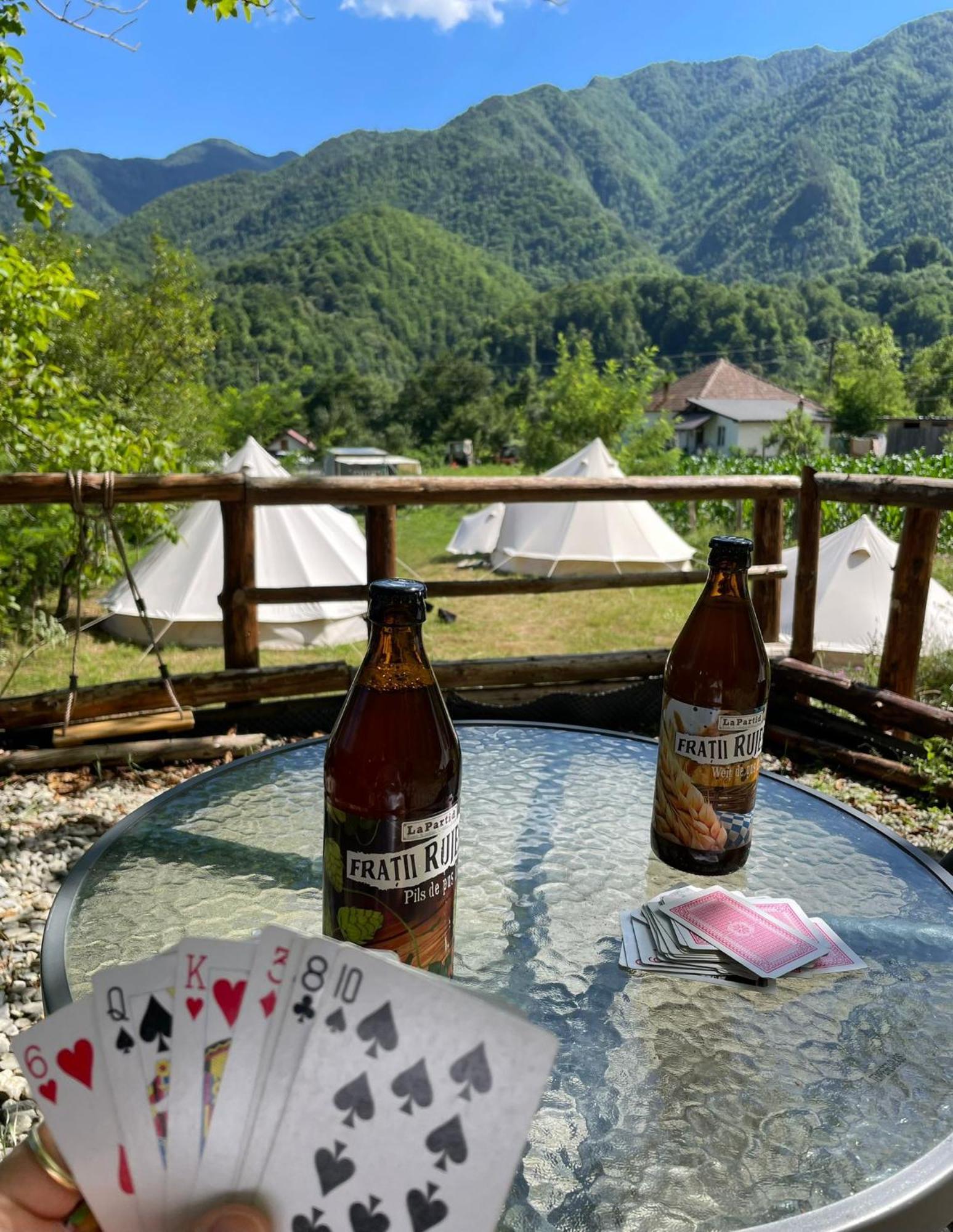 Luna Rock Glamping Brezoi - Blue Scai Экстерьер фото